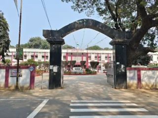 Commisioner-ofc-munger